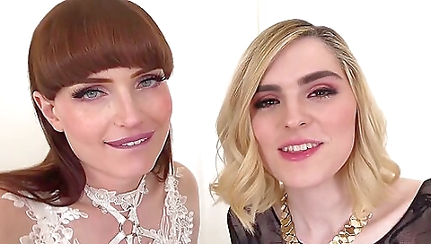 Brunette and teen are having anal threesome together