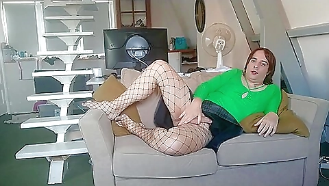 Gorgeous brunette in stockings 18+ amateur porn video