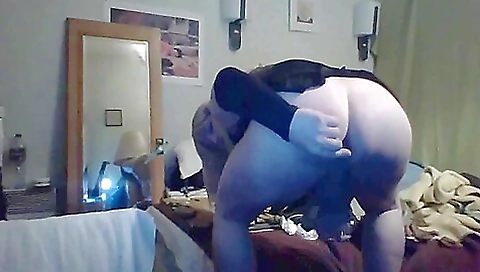 Big ass mature slut and transvestite are on the bed