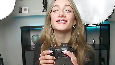 Brunette dressed as wonder woman fucked by her boyfriend