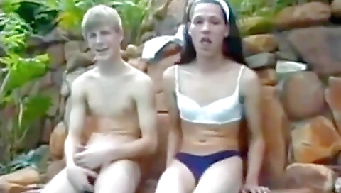 Horny vintage chick shows her ass in a 1080p porn clip