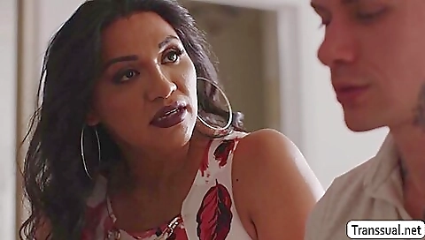 Bareback handjob with her stepmom and deepthroat porn